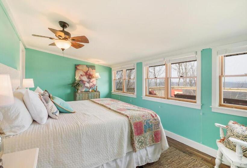 منزل 3 غرف نوم, Peach Bluff House