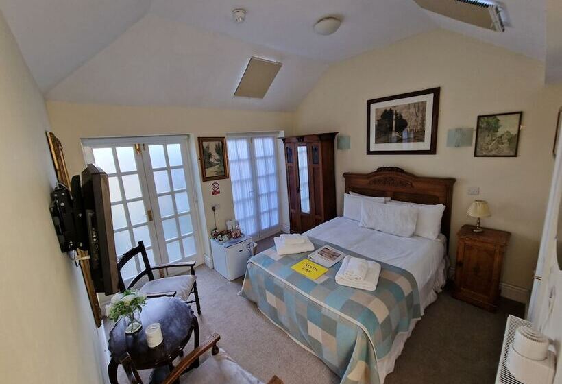 Номер Стандарт, The Black Horse Inn