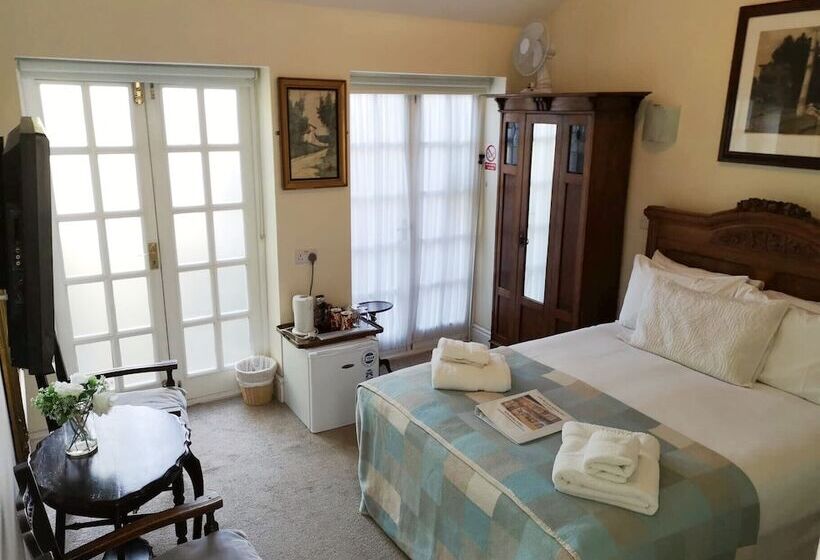 Номер Стандарт, The Black Horse Inn