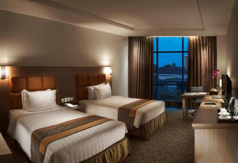 디럭스 룸, Cavinton Hotel Malioboro Yogyakarta By Tritama Hospitality