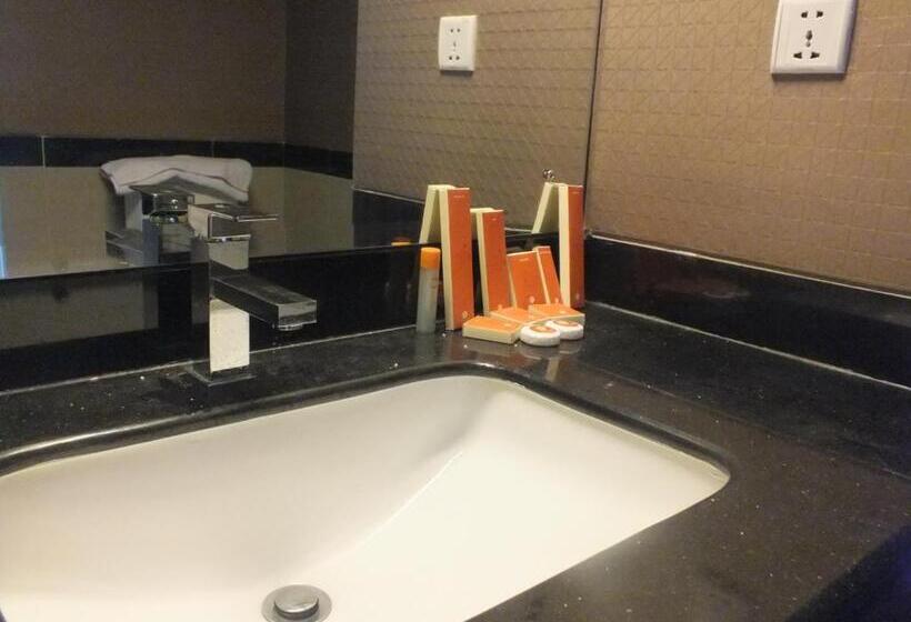 수피리어 룸, Cavinton Hotel Malioboro Yogyakarta By Tritama Hospitality