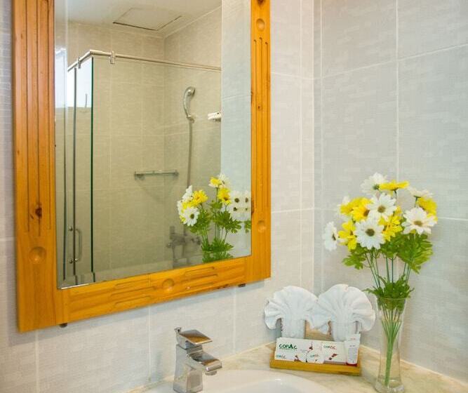 اتاق سوپریور, Copac