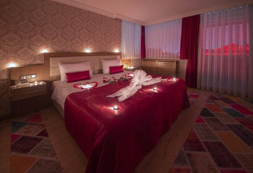 سوییت, Grand Zentrum Hotel & Cafe Restaurant   Taksim Square