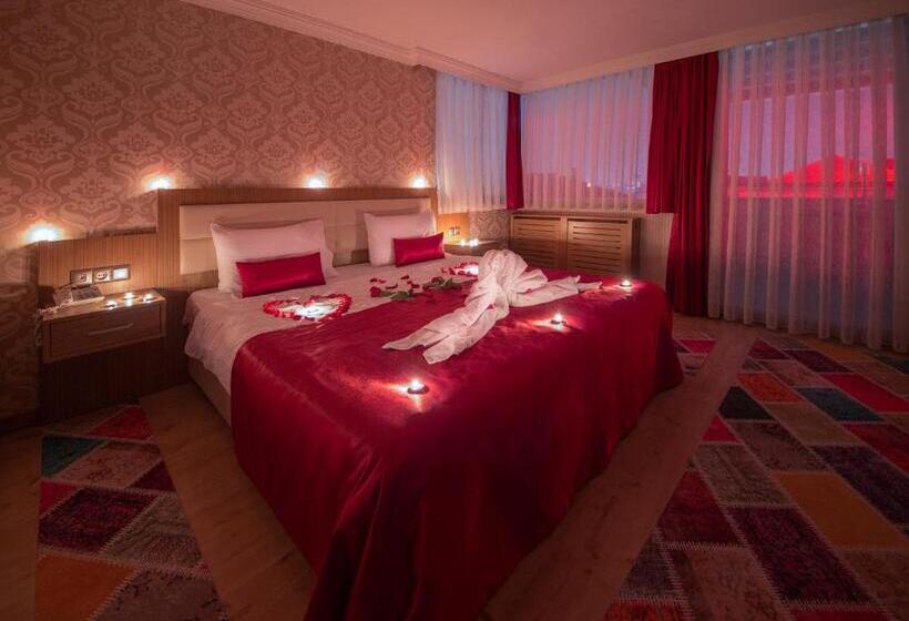 سوییت, Grand Zentrum Hotel & Cafe Restaurant   Taksim Square