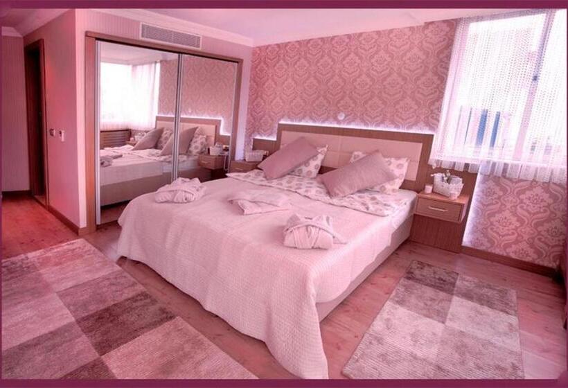 سوییت, Grand Zentrum Hotel & Cafe Restaurant   Taksim Square