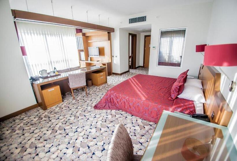 سوییت با چشمانداز دریا, Hegsagone Marine Asia