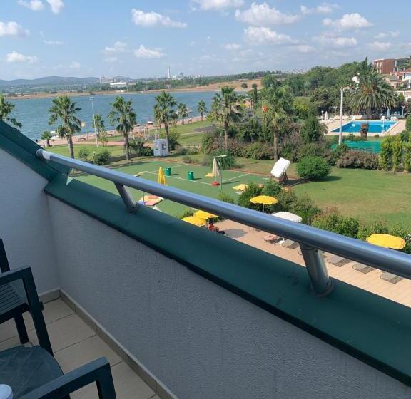 اتاق استاندارد با چشمانداز دریا, Hegsagone Marine Asia