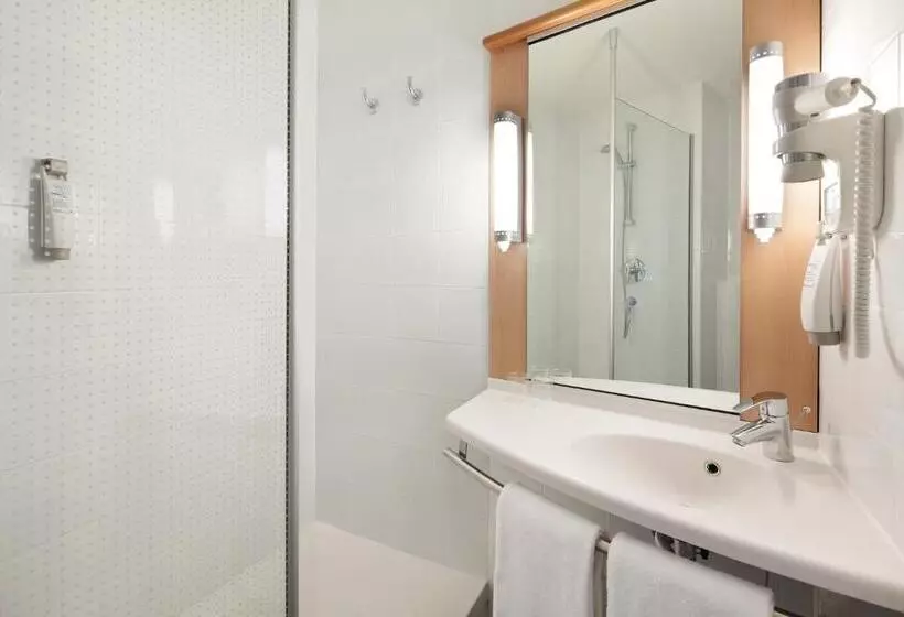اتاق استاندارد, Ibis Milano Fiera