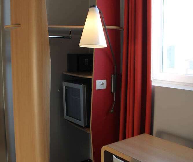 חדר סטנדרט, Ibis Milano Fiera