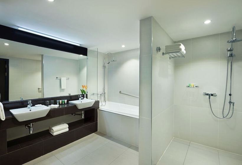 سوئیت اجرایی با چشم‌انداز دریا, Ramada Resort By Wyndham Dar Es Salaam