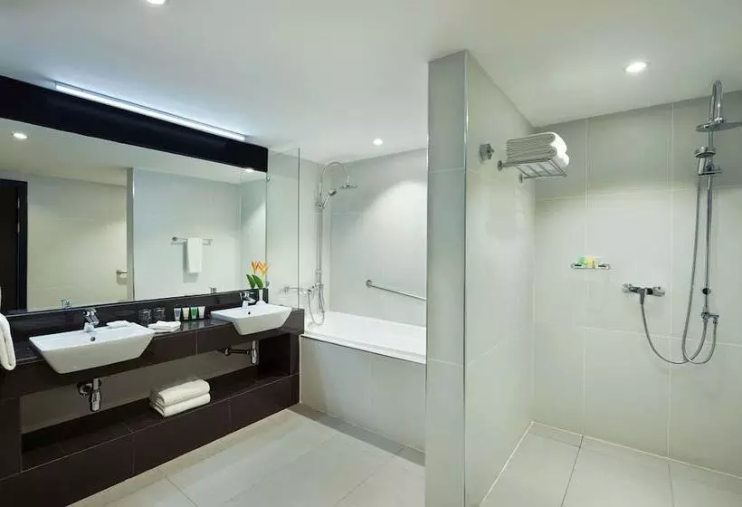 سوئیت اجرایی با چشم‌انداز دریا, Ramada Resort By Wyndham Dar Es Salaam