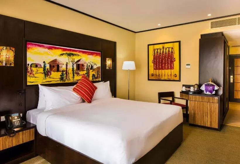 اتاق استاندارد با تخت بزرگ برای معلولان, Ramada Resort By Wyndham Dar Es Salaam