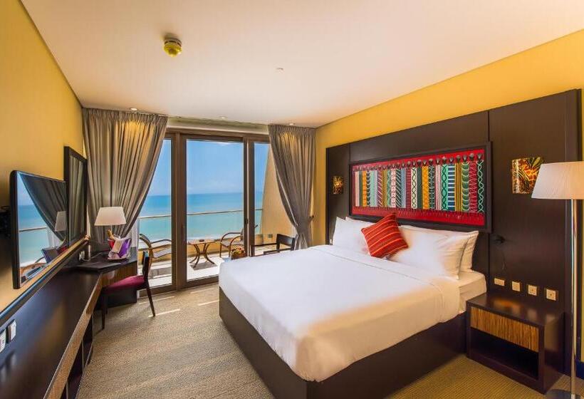 اتاق استاندارد با تخت بزرگ برای معلولان, Ramada Resort By Wyndham Dar Es Salaam