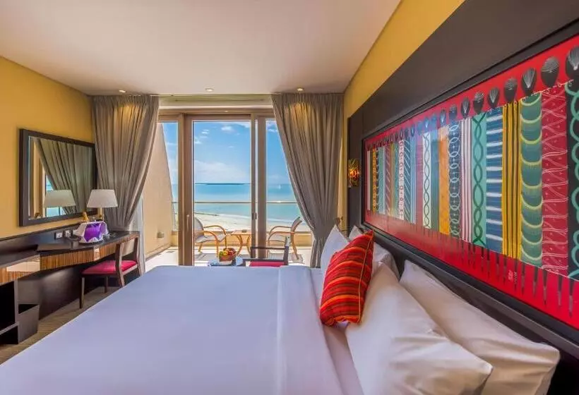 اتاق استاندارد با تخت بزرگ برای معلولان, Ramada Resort By Wyndham Dar Es Salaam