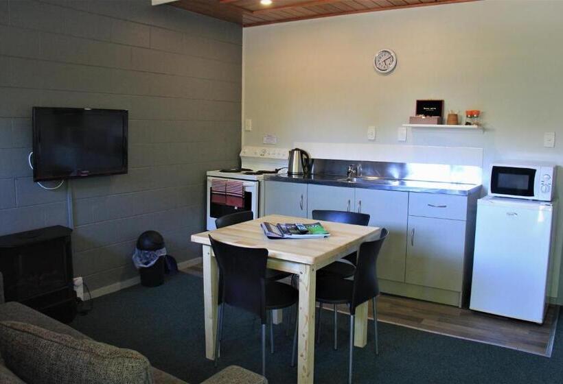 Семейный Номер, Hideaway Of Rotorua