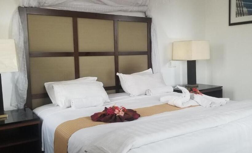 اتاق لوکس, Shamool