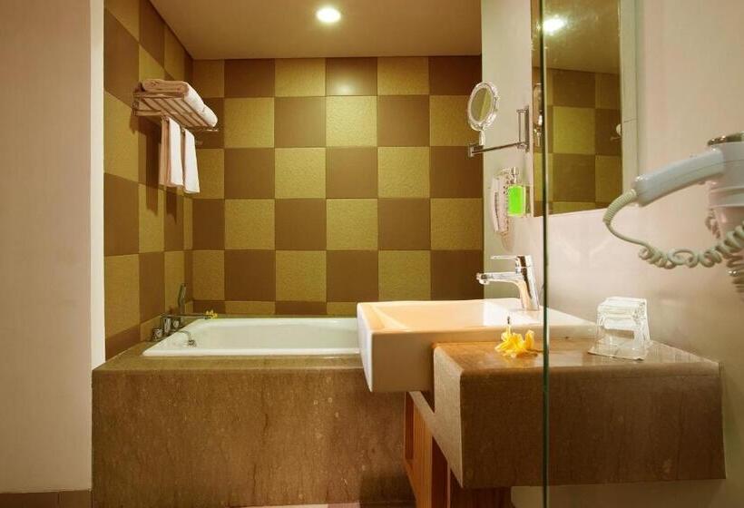 주니어 스위트, The 1o1 Yogyakarta Tugu