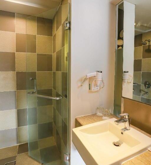 풀장 전망 디럭스 룸, The 1o1 Yogyakarta Tugu