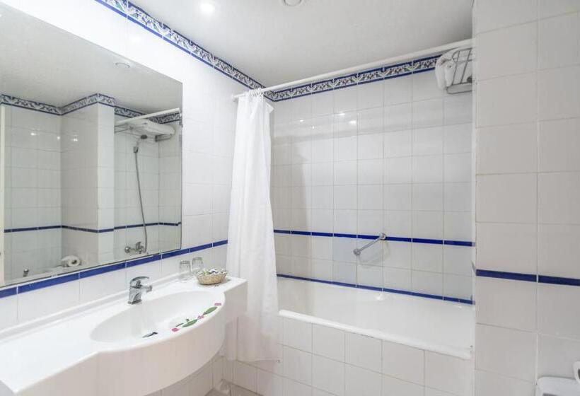 Четырехместный Номер Стандарт, Venice Beach  Families And Couples Only