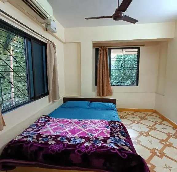 デラックスルーム, Sahil Residency