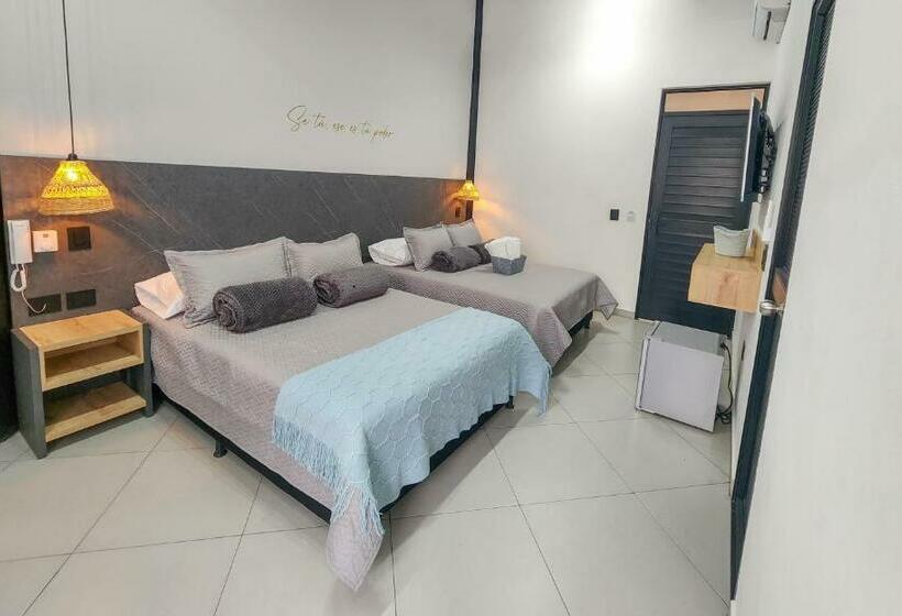 חדר משפחתי, Capri Doradal