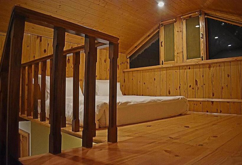 디럭스 룸 산전망, The Landsby Cottages