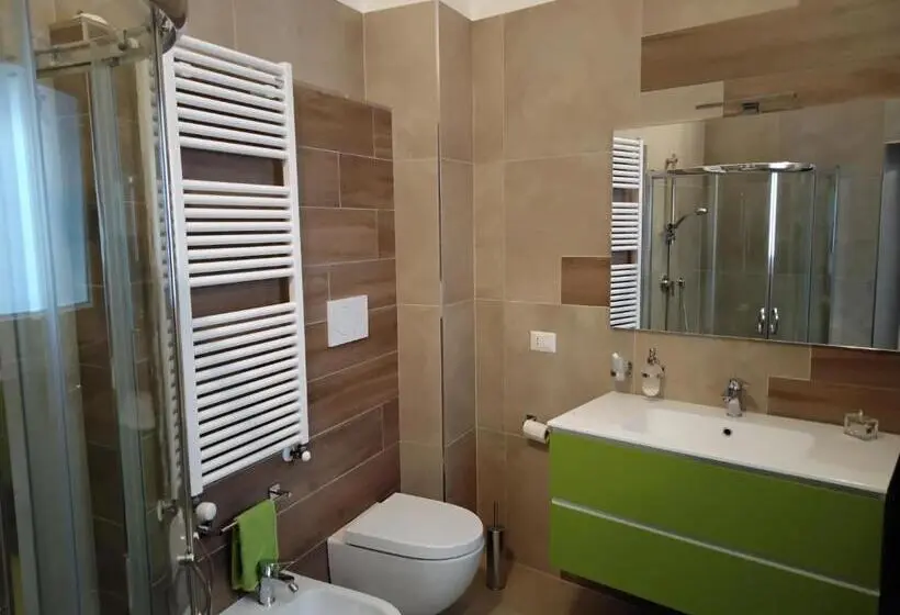 اتاق لوکس, B&b Corso Trieste E Trento