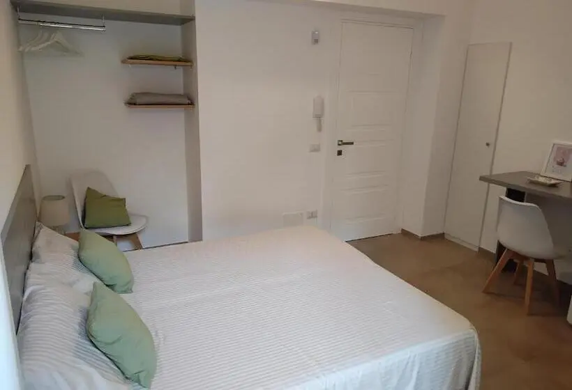 اتاق لوکس, B&b Corso Trieste E Trento