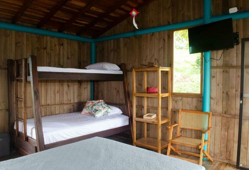 غرفة قياسية رباعية, Jaibaná Spa