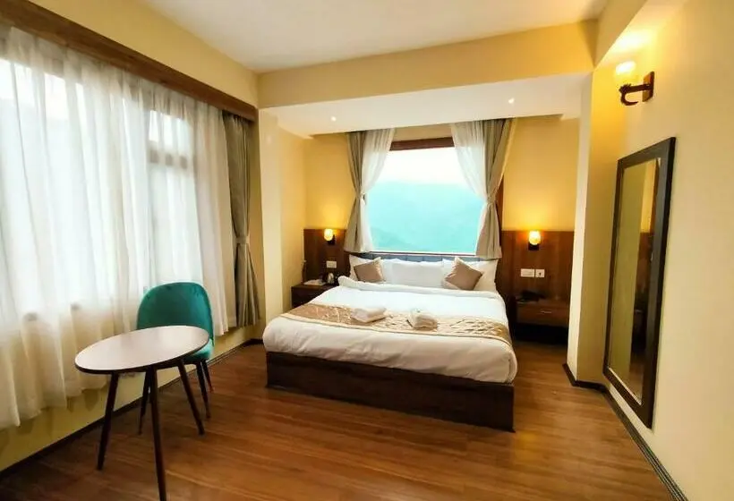 Chambre Deluxe, Sila Norphel Pelling