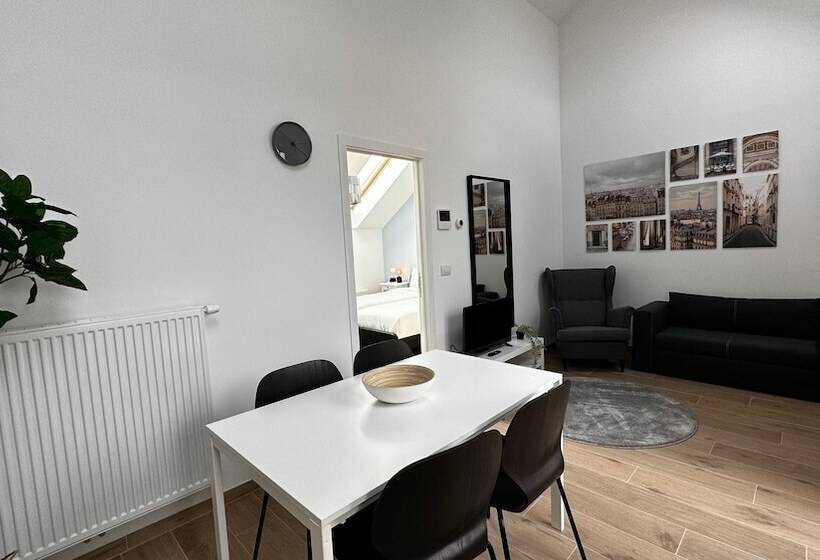 آپارتمان 1 خوابه, Oneluxstay Near Fashion District