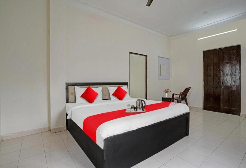 اتاق کلاسیک سه تخته, Flagship Hotel Ay Imperial