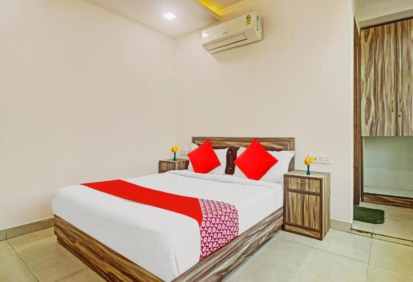 トリプルクラシックルーム, Oyo Flagship 70269  S P Residency