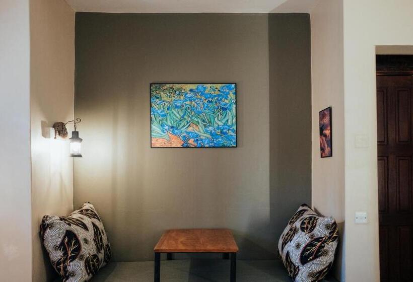 اتاق سوپریور, Yushili Hotel Kampala