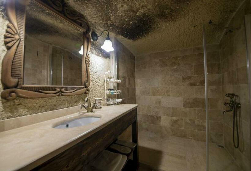 اتاق استاندارد با چشم‌انداز باغ, Shiraz Cave Cappadocia