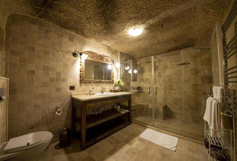 سوییت سوپریور, Shiraz Cave Cappadocia