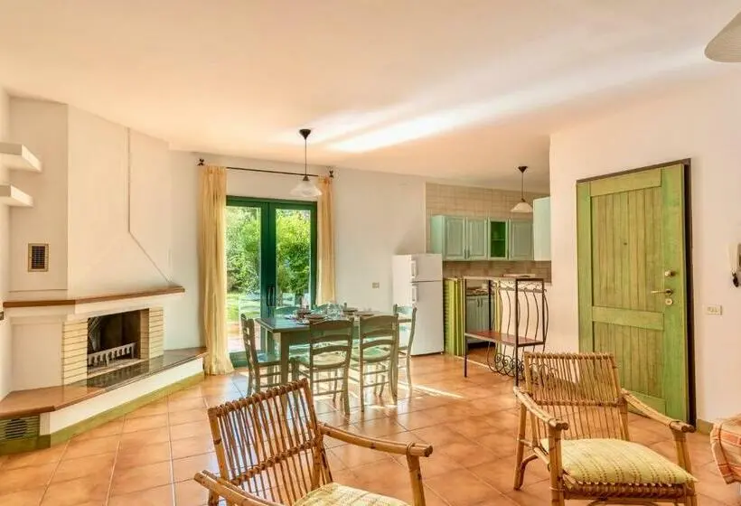 Huoneisto 1 Makuuhuone, Residence Con Piscina A Santa Teresa Di Gallura