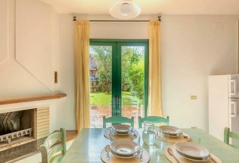 Huoneisto 1 Makuuhuone, Residence Con Piscina A Santa Teresa Di Gallura