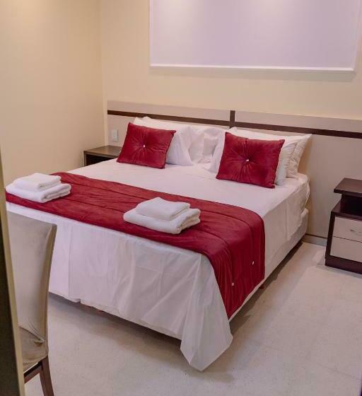 غرفة سوبيريور, Hauer