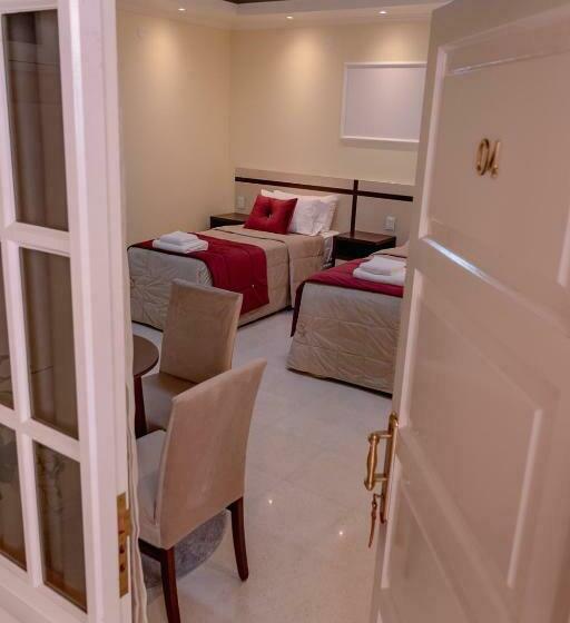 غرفة سوبيريور, Hauer