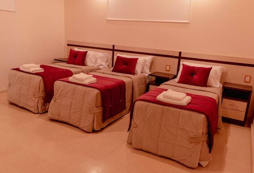 수피리어 트리플 룸, Hauer