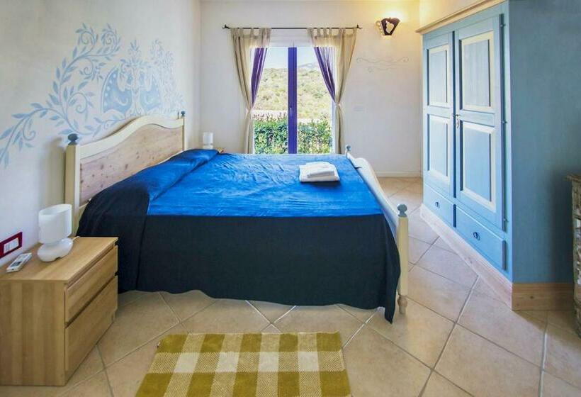 דירת חדר, Residence Con Piscina A 4 Km Da Baja Sardinia