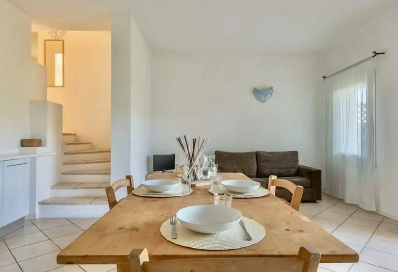 ２ベッドルームアパートメント, Residence Con Piscina A 4 Km Da Baja Sardinia