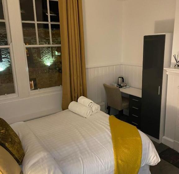 חדר סטנדרט, Ship Inn Ltd