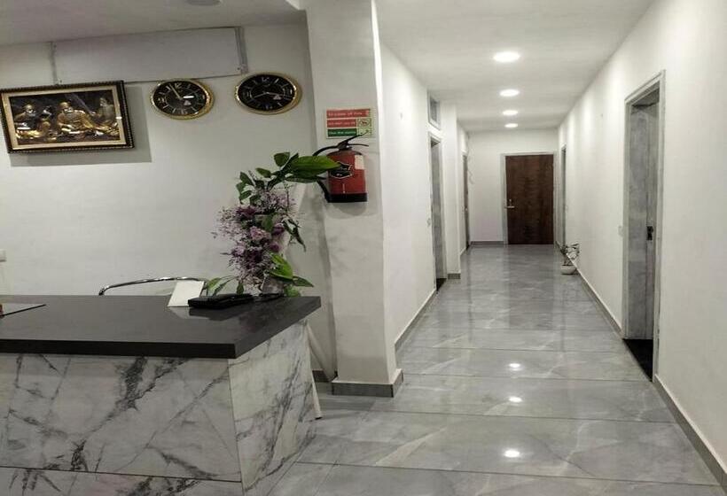 基本间, Delight Inn, Amritsar