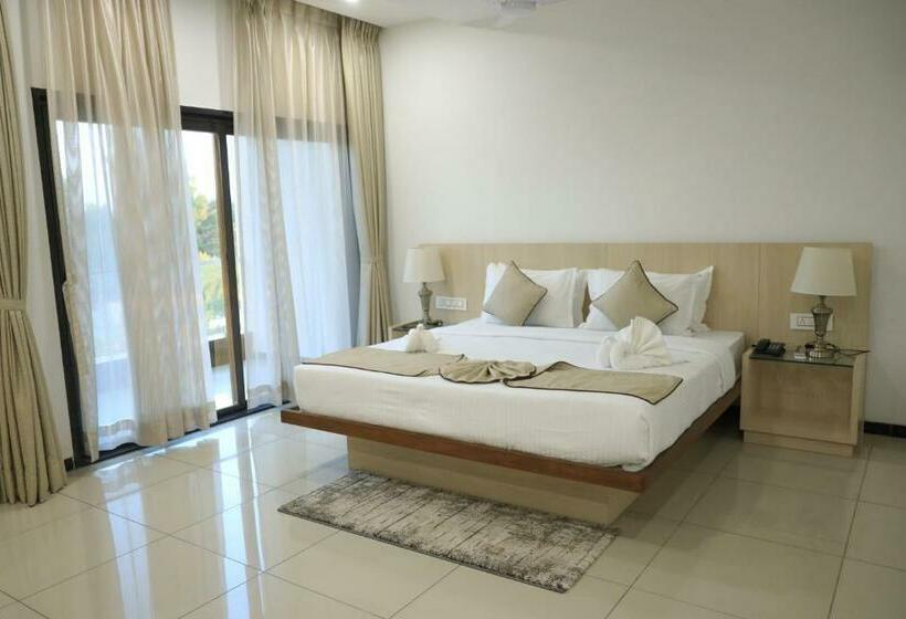 جناح مزوَّد بشرفة, Pride Resort & Convention Center Ranakpur Near Ranakpur Dam