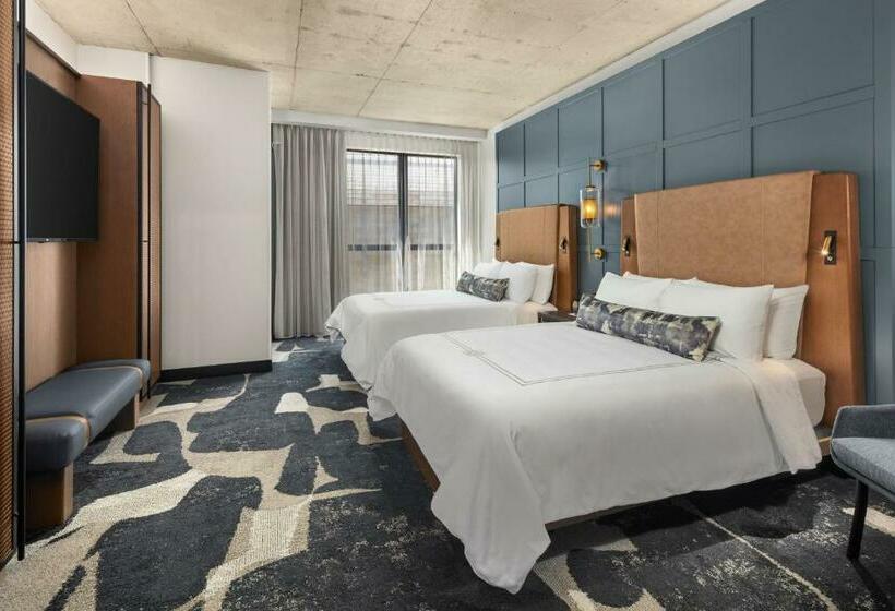 身障者適用クイーンサイズベッドルーム, The Trade, Autograph Collection