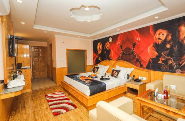 اتاق استاندارد با تخت بزرگ, Smuggler Resort Near Khatusham & Hadimba Temple With Parking & Swimming Pool