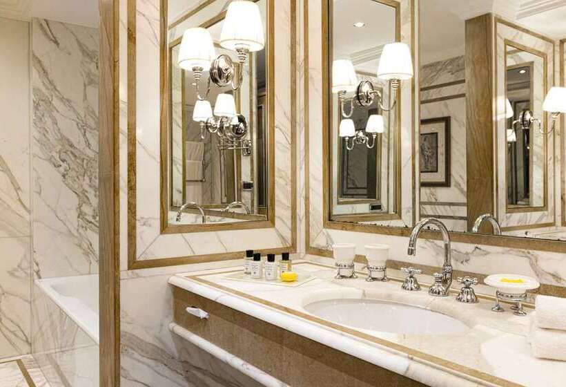 스위트 킹사이즈 침대, Hilton Southampton Utilita Bowl