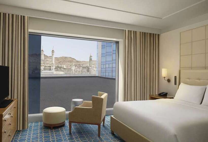 스위트 킹사이즈 침대, Hilton Southampton Utilita Bowl